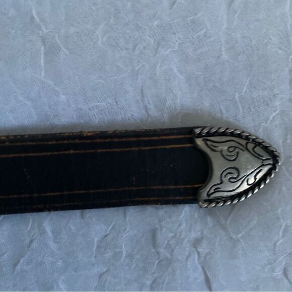 Macy's Leather Belt Vintage Brown Tooled Oiled Harness Leather Made in Italy 32" - Picture 10 of 15